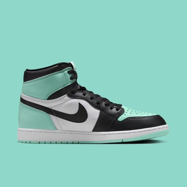 With the Air Jordan 1 Retro High OG 